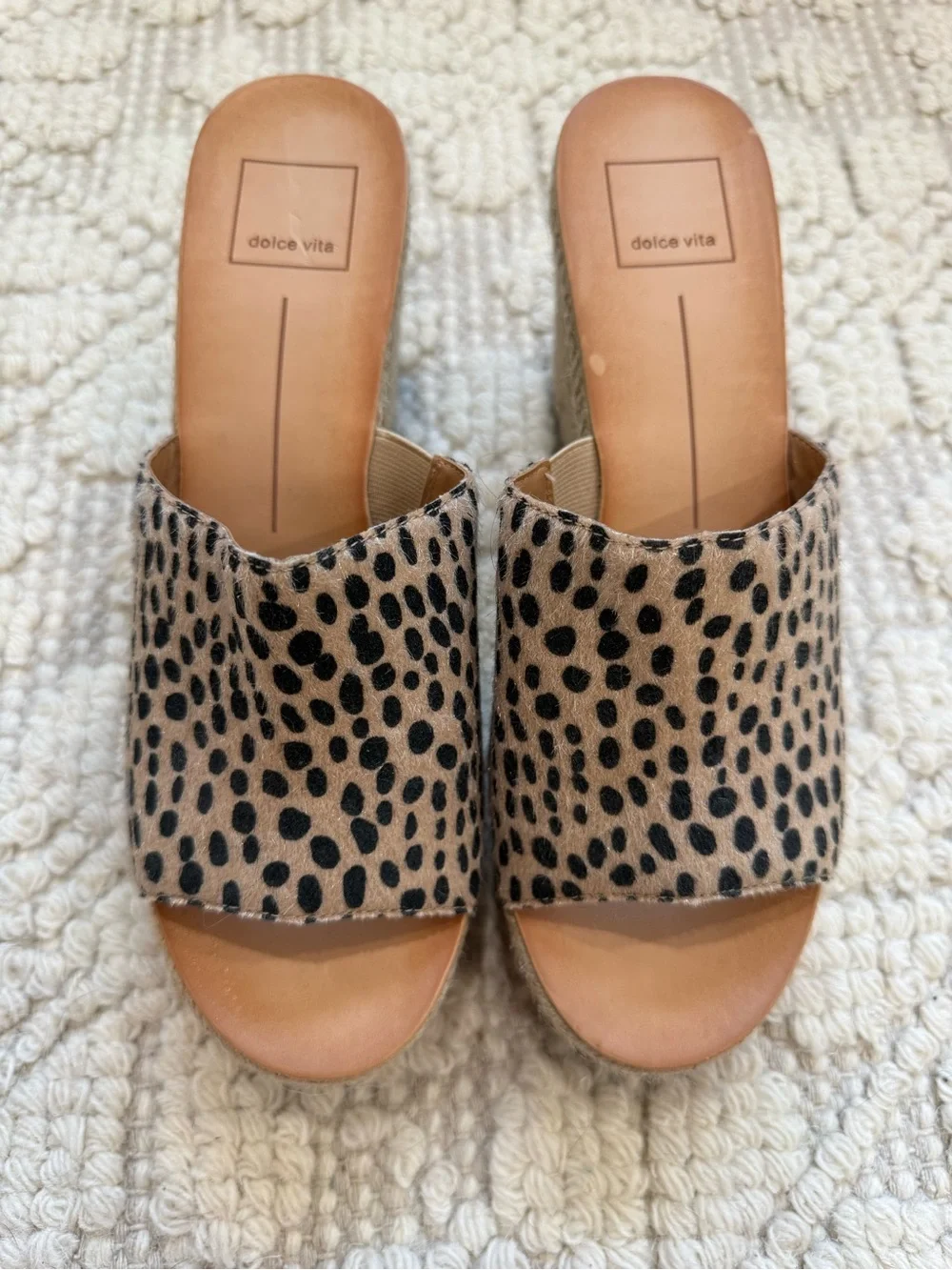 Dolce Vita Leopard Print Open-Toe Espadrille Slide Mules in Tan and Black